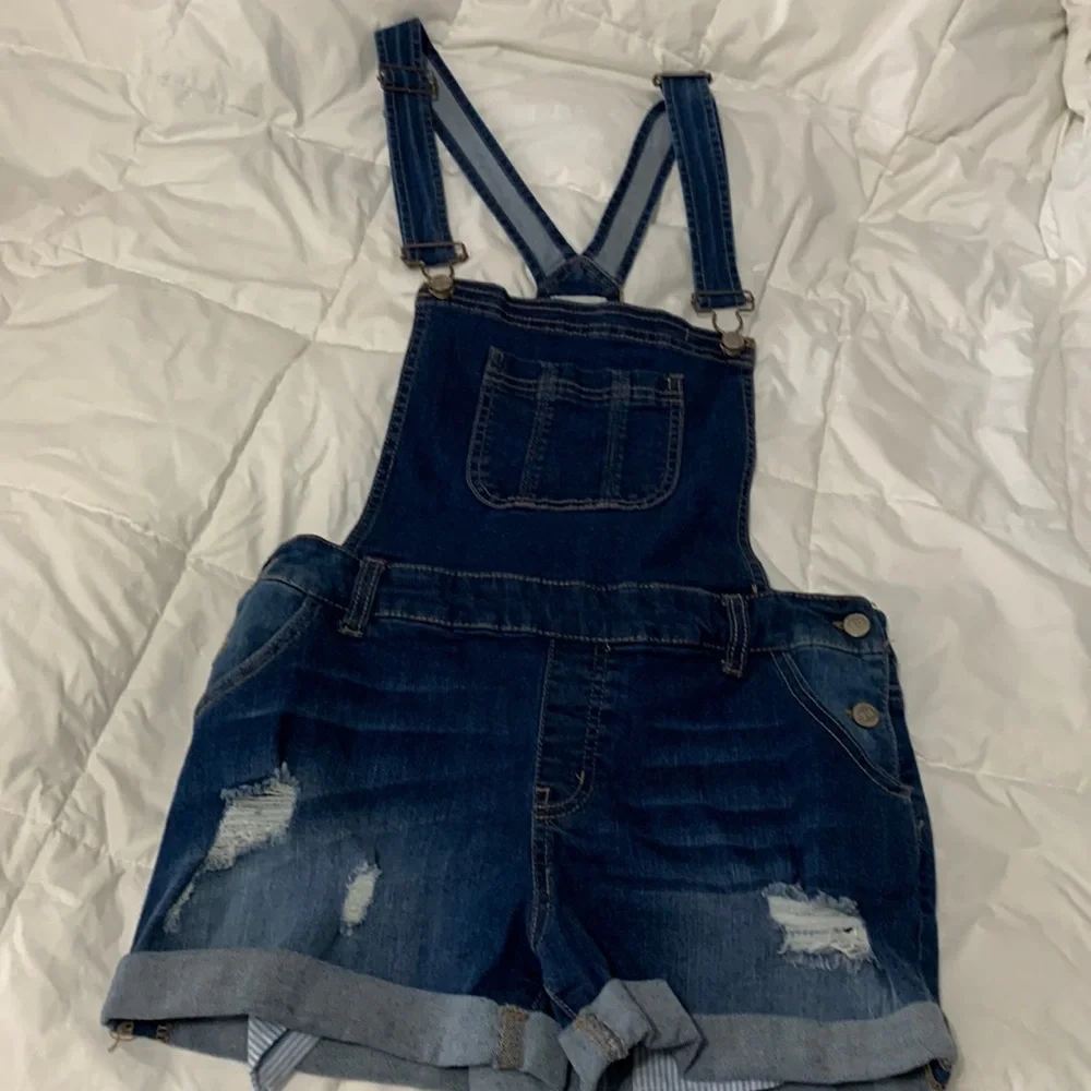 🍁 🍂 WAX JEAN Distressed Bib Denim Short - Picture 2 of 5